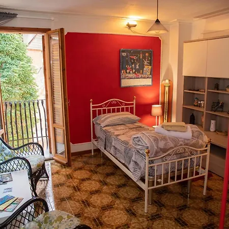 La Conca Apartment: A View On The Aqueduct Apartment Perugia